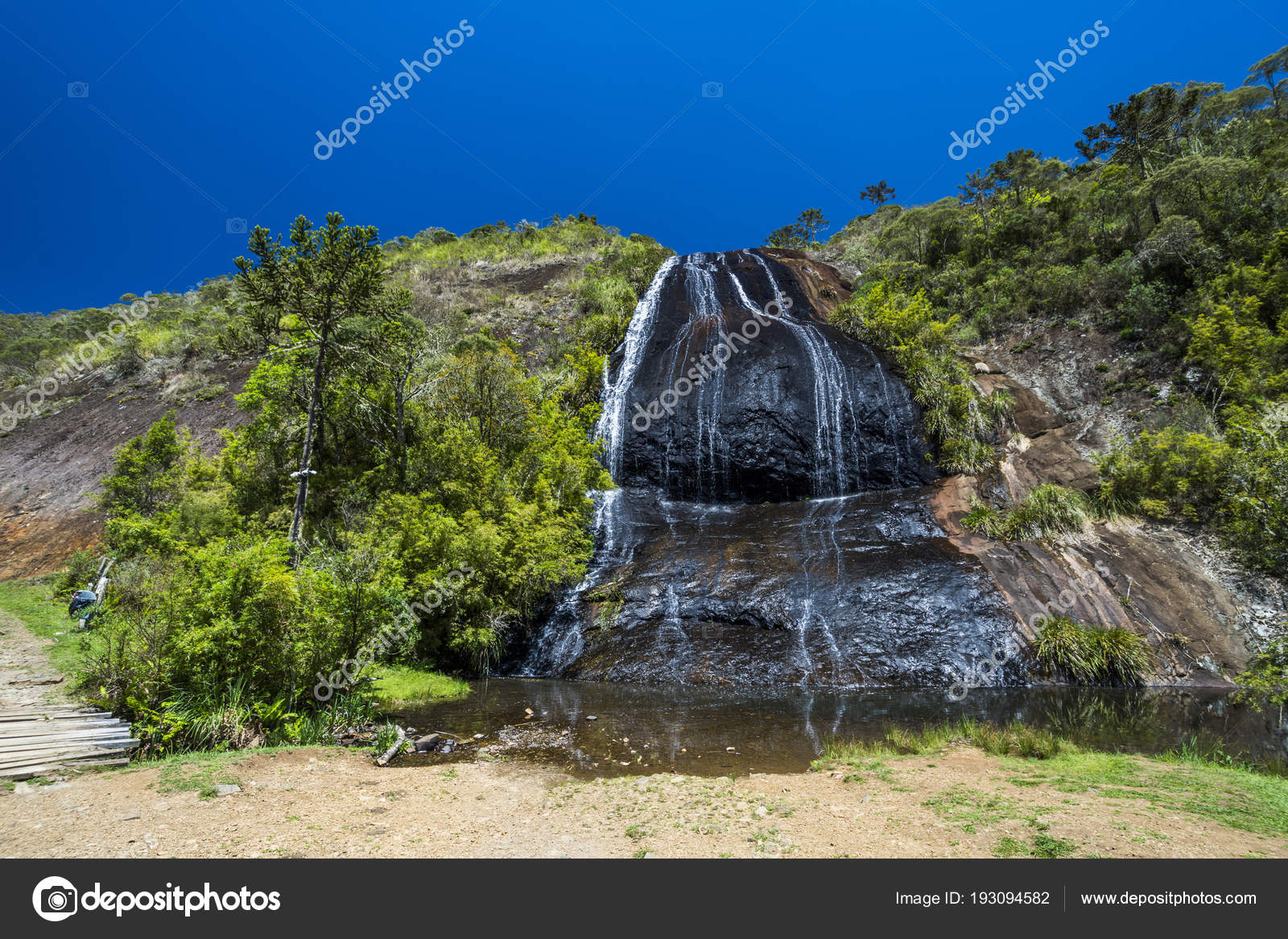 Catarata Veu da Noiva fotografía de stock © vitormarigo 193094582