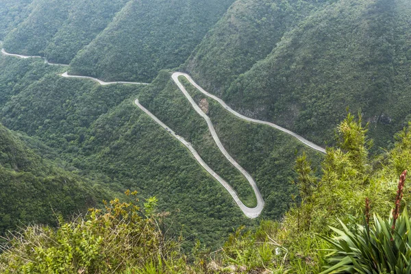 Sinuosas carreteras de Serra do Rio do Rastro — Foto de Stock