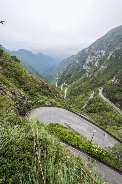 Sinuosas carreteras de Serra do Rio do Rastro — Foto de Stock