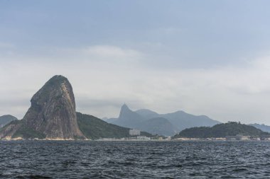 Okyanustan dağlara ve Rio 'daki manzaraya güzel bir manzara. 