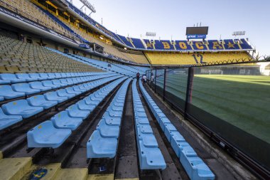 La Boca bölgesinde La Bombonera futbol stadyumunun (Boca Juniors) içi, Buenos Aires, Arjantin