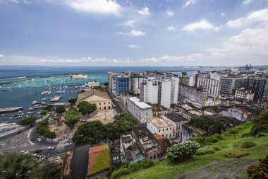 Salvador, Bahia, Brezilya 'nın tarihi şehir merkezindeki şehir merkezinin güzel manzarası