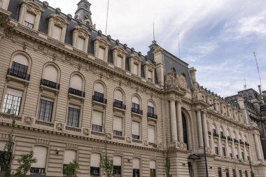 Buenos Aires, Arjantin 'in merkezindeki eski tarihi mimari binaya güzel bir manzara.