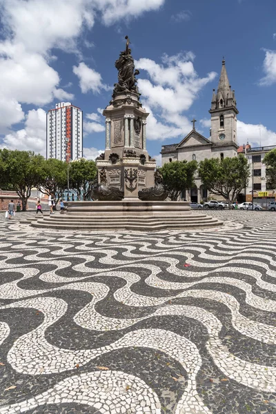 Vista Patrón Ondulado Blanco Negro Con Piedras Portuguesas Plaza Central —  Fotos de Stock