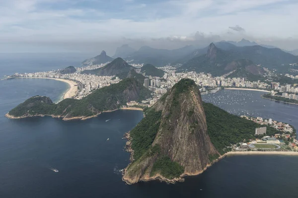 Hermosa Vista Aérea Las Montañas Océano Ciudad Río Janeiro Brasil — Foto de Stock