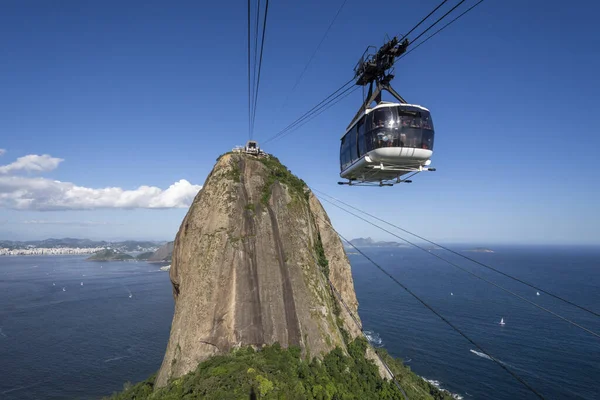 Piękny Widok Sugar Loaf Mountain Kolejki Linowej Miasta Oceanu Rio — Zdjęcie stockowe