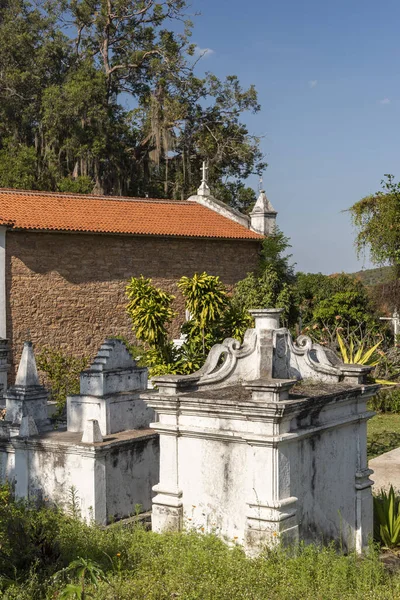 Vista Las Lápidas Estilo Bizantino Cementerio Junto Antigua Iglesia Colonial — Foto de Stock