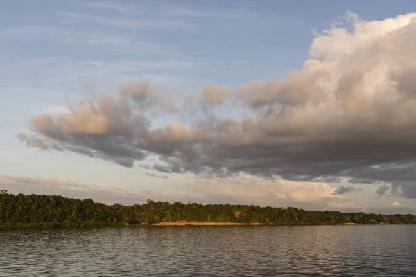 Schöner Amazonas Sonnenuntergang Über Dem Wasser Des Negro River Mit — Stockfoto