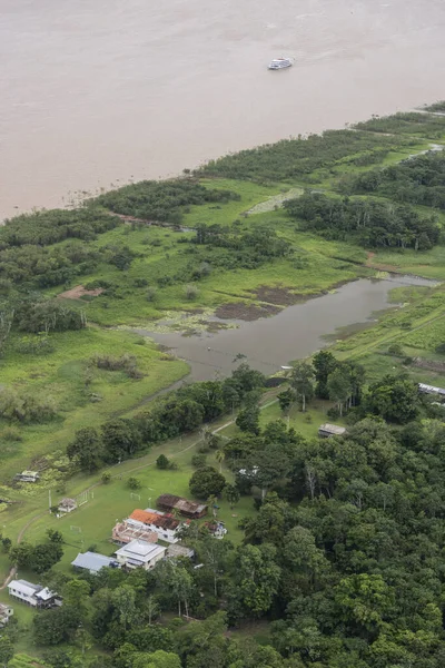 Вид Воздуха Зеленые Затопленные Реки Деревню Реку Бассейне Амазонки Недалеко — стоковое фото