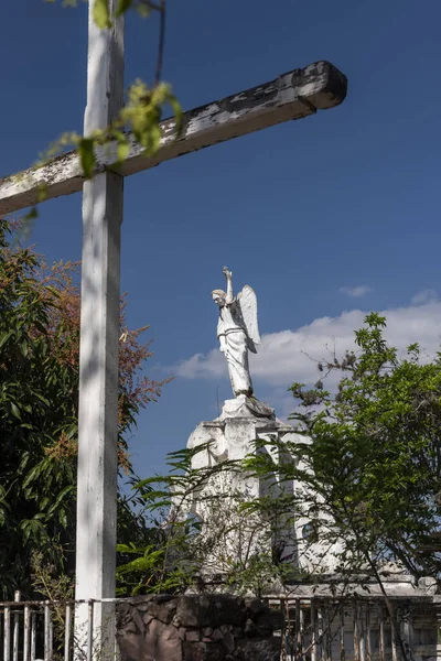 Kilátás Homlokzatára Gyarmati Régi Templom Kis Történelmi Vidéki Faluban Chapada — Stock Fotó