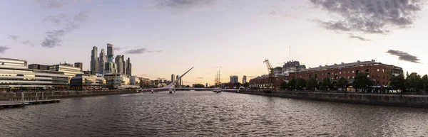 Schöner Sonnenuntergang Mit Blick Auf Moderne Brücken Und Gebäude Puerto — Stockfoto