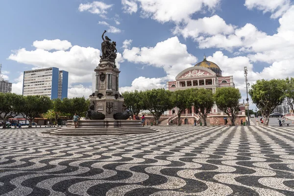 Widok Pomnik Placu Różowy Zabytkowy Budynek Teatro Amazonas Centrum Manaus — Zdjęcie stockowe