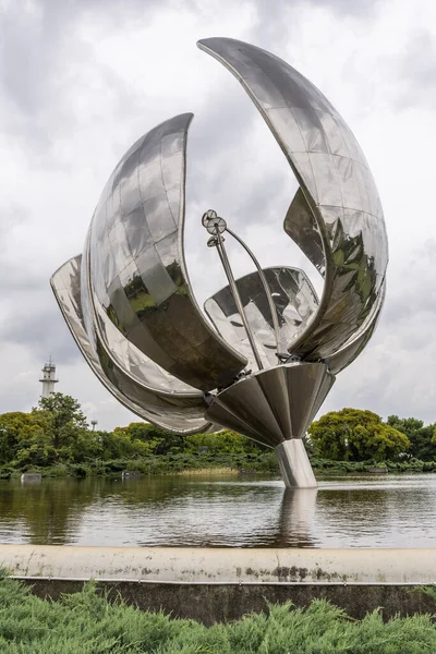 Grande Monumento Flor Aço Floralis Generica Área Recolate Buenos Aires — Fotografia de Stock