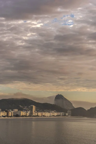 Beautiful View Sugar Loaf Mountain Copacabana Sunrise Clouds Rio Janeiro — Stock Photo, Image