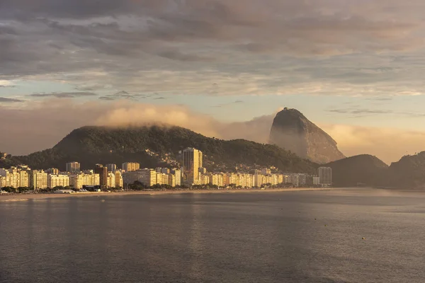 Hermosa Vista Sugar Loaf Mountain Desde Copacabana Amanecer Con Nubes — Foto de Stock