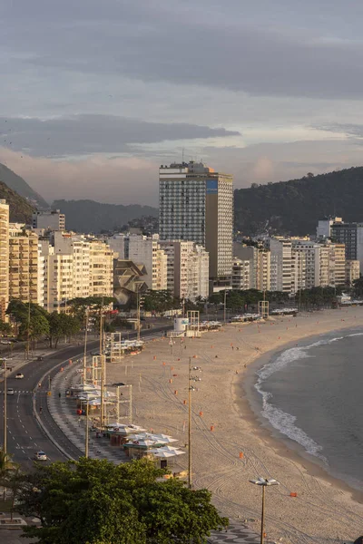 Gyönyörű Kilátás Épületekre Copacabana Beach Partján Napkeltekor Rio Janeiro Brazília — Stock Fotó
