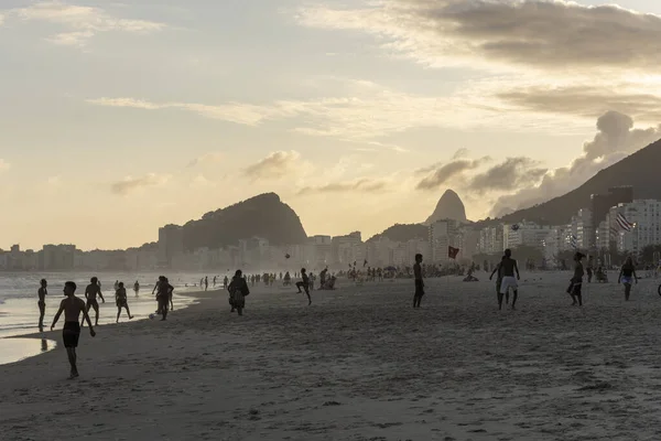 Schöne Aussicht Auf Den Copacabana Strand Mit Zuckerhut Auf Dem — Stockfoto