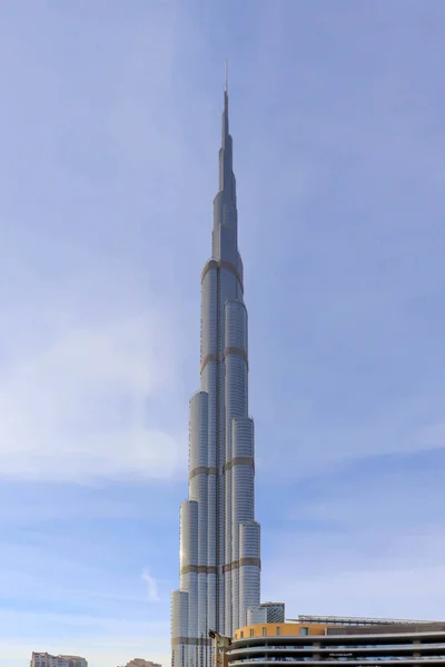 Dubai, UAE December 25 2018 Burj khalifa. Architecture building dubai skyline. Aerial view of united arab emirates city. — Stock Photo, Image