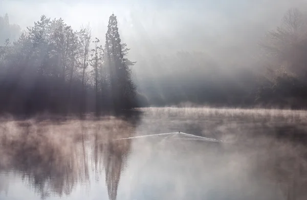 Smoky Lake in the morning — Stock Photo, Image