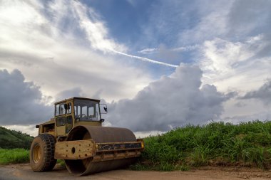 bulut ve yeşil alan