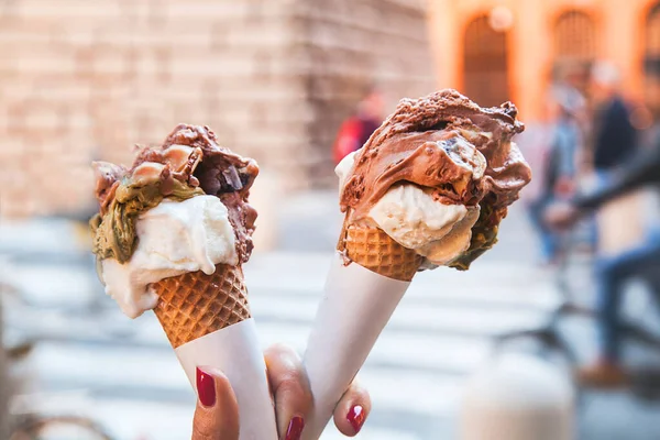 Мороженое Мороженое Рожок Провел Жаркого Лета Отпуске Время — стоковое фото