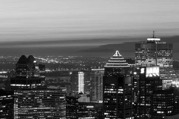 Lever de soleil Montréal noir et blanc — Photo