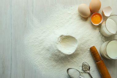 Pişirme için malzemeler hazırlanması. 