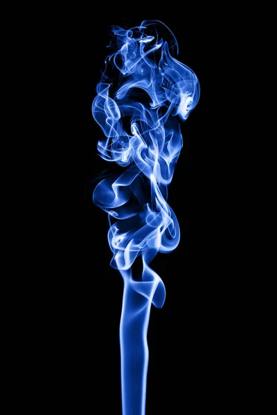 Барвистий дим ізольований на чорному тлі — стокове фото
