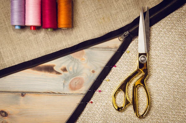 Sfondo con strumenti per cucire e lavorare a maglia — Foto Stock