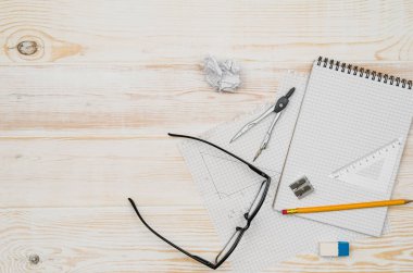 Ofis okul masaları veya yukarıda da görüleceği Resepsiyon. Üstten Görünüm
