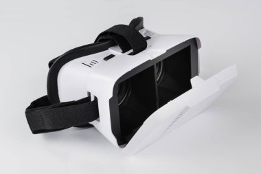 Sanal gerçeklik Vr gözlük veya beyaz arka plan üzerinde izole gözlük