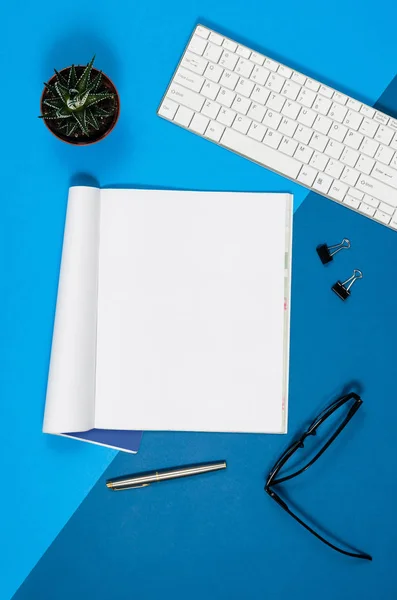 Mock-up blank page or magazine on colorful background top view — Stock Photo, Image