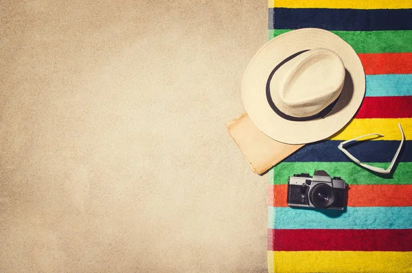 Top view of sandy beach frame. Vintage effect background — Stock Photo, Image