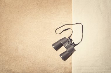 Kumlu plaj çerçevenin üstten görünüm. Vintage etkisi arka plan