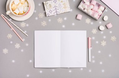 Noel ve kış tatili geçmişi. Xmas arkaplan üstü görünümü.