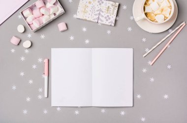 Noel ve kış tatili geçmişi. Xmas arkaplan üstü görünümü.