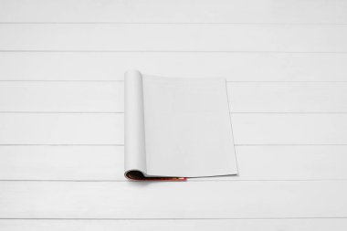 Model dergi, gazete ya da beyaz arka plan kataloğu. Boş sayfa