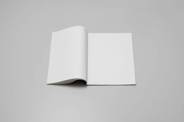 Revista simulada, periódico o catálogo sobre fondo gris. Página en blanco —  Fotos de Stock