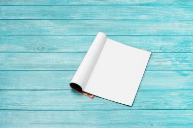 Model dergi, gazete ya da mavi arkaplan kataloğu. Boş sayfa