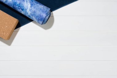 Yoga ya da fitness arkaplanı, düz konum üst görünüm, telif alanı