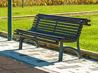 Bir oyun üzerinde ahşap Bank