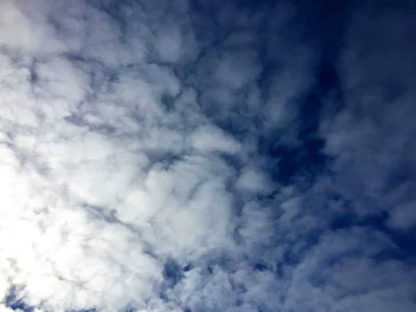 Natuurlijke textuur van wolken aan de hemel — Stockfoto