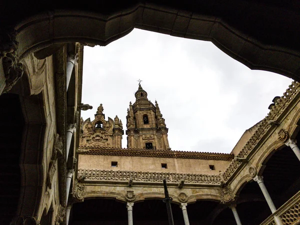 La Clerecia desde as conchas Casa Salamanca Espanha — Fotografia de Stock