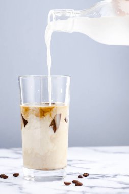 Kahvaltı için taze sıcak kahve