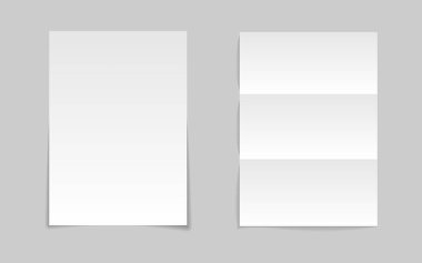 Gri arka planda gölgeli iki beyaz kağıt..