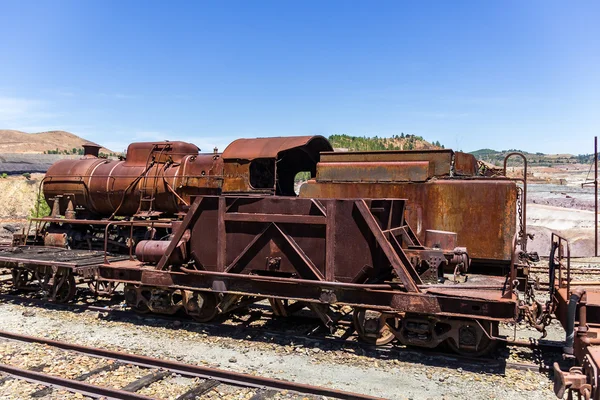 老和生锈蒸汽机车 — 图库照片