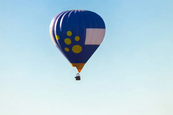 在塞维利亚参加2020年空气静止气球竞赛的空气静止气球飞行 — 图库照片