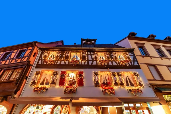 Traditionelles Buntes Haus Kaysersberg Elsass Weihnachtlich Geschmückt Frankreich — Stockfoto