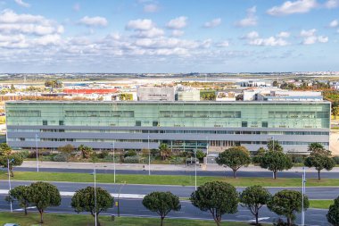 Huelva, İspanya - 13 Nisan 2020: Huelva Üniversitesi Kampüsü, Endülüs, İspanya