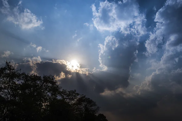Blauwe Lucht Met Witte Blauwe Roze Wolken Heldere Hemel Mooie — Stockfoto